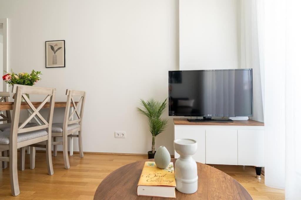 Trendy 1Br, Direct City Access By Hm 비엔나 외부 사진