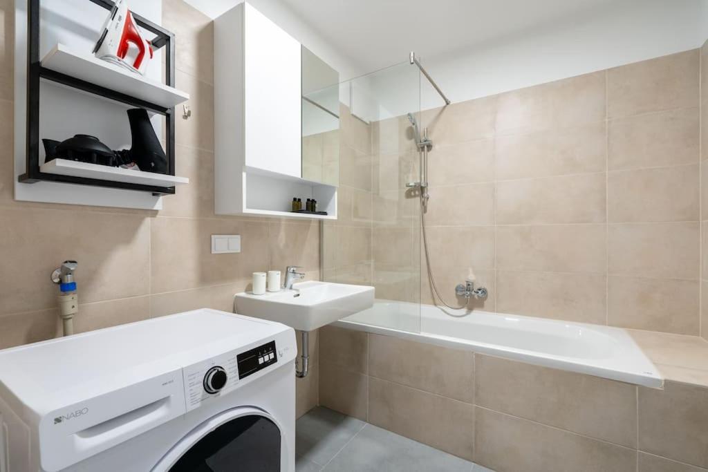 Trendy 1Br, Direct City Access By Hm 비엔나 외부 사진
